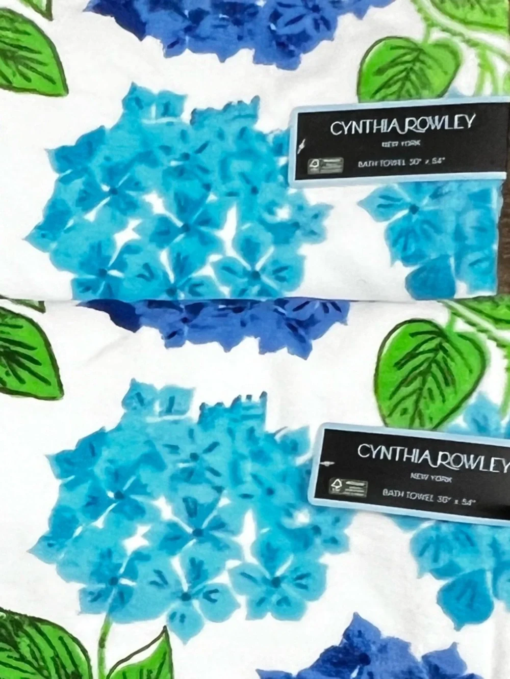 Cynthia Rowley - ‘Hydrangea’ bath towel set. NWT